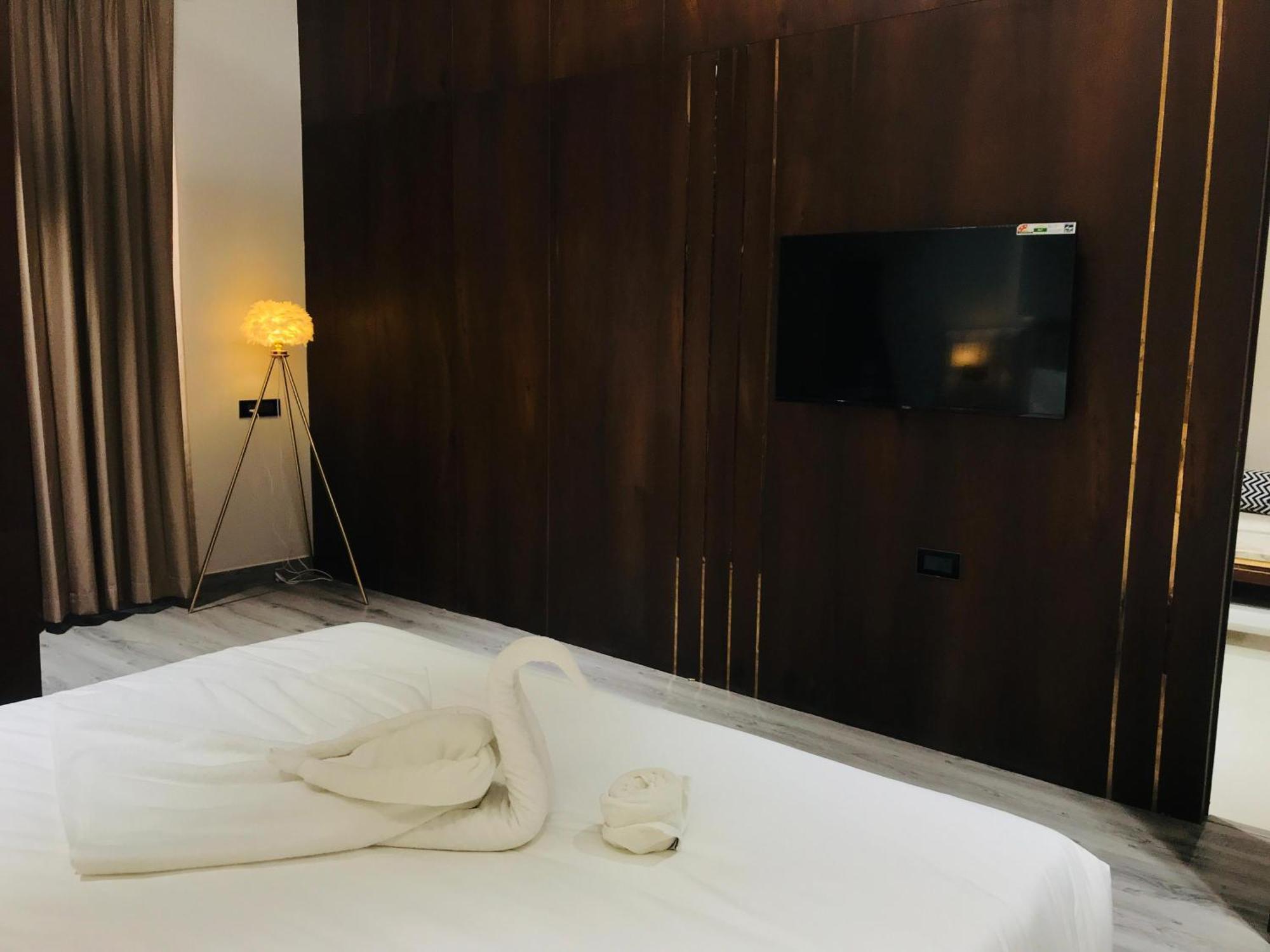 Hotel Midas Inn Mathura Eksteriør billede